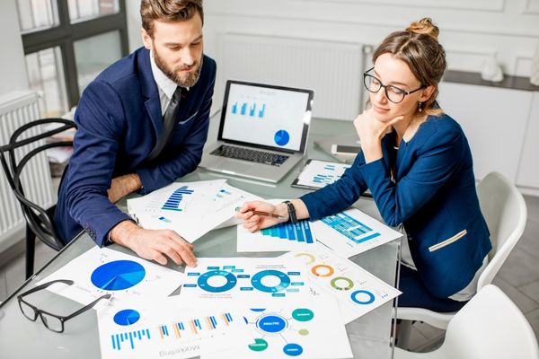 become a marketing manager