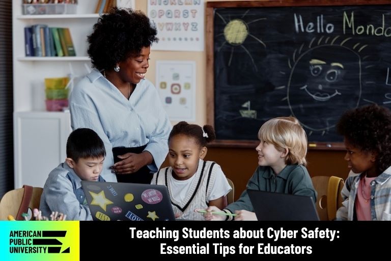 cyber-safety teacher discussing cyber safety with students