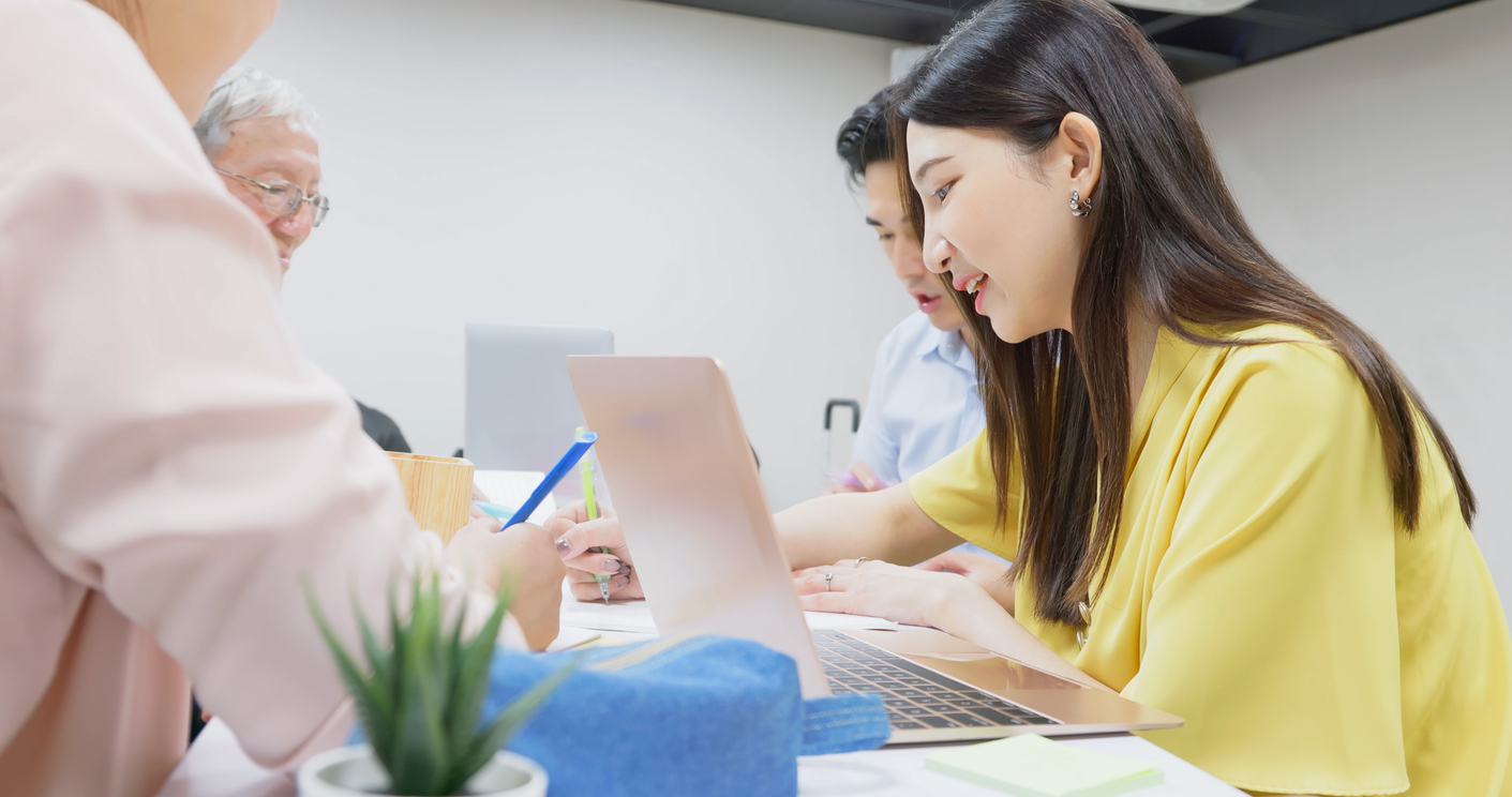 A group project - with many group members - requires weekly meetings and group work. Assign roles, tasks, and contribute to stay on task, on track and focus.